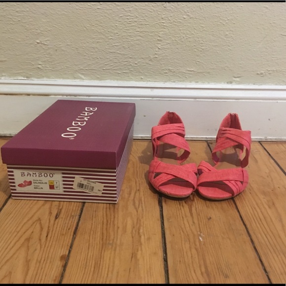 NWB Pink Strap Sandals, Small Wedge - Picture 2 of 6